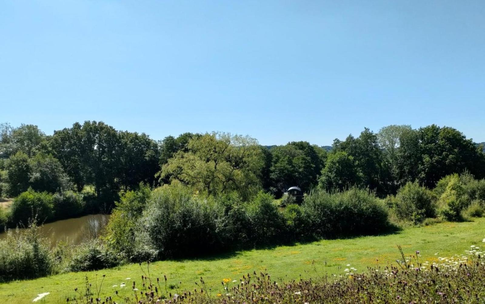 Charming Tranquil Shepherds Hut With Lakeside Balcony 'Roach' Uckfield Eksteriør billede